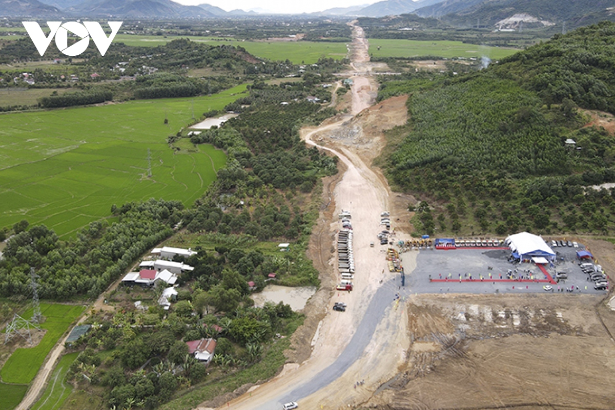 Số hộ dân tái định cư dự án Vân Phong - Nha Trang của huyện Vạn Ninh giảm một nửa